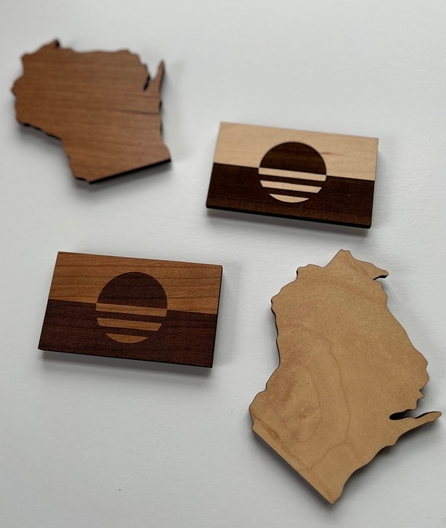 Handmade wooden magnets of the state of Wisconsin and Milwaukee, WI flag